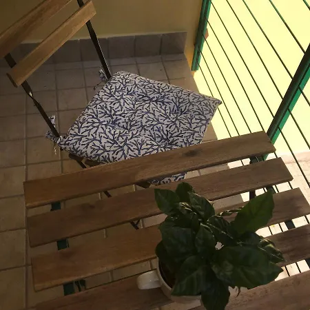 Millie's Place 4*
