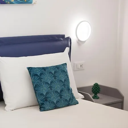 Millie's Place 4*
